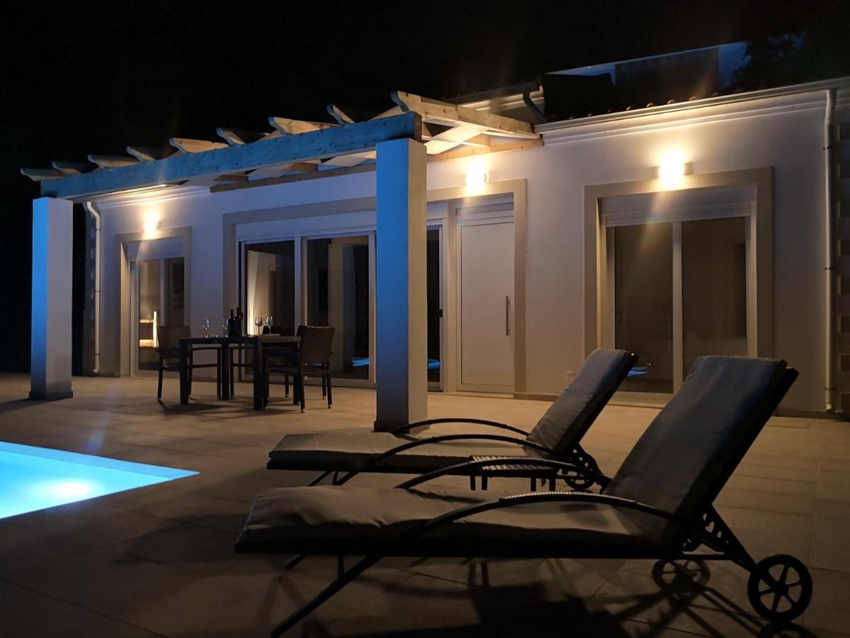 Sunset Sea View Villa 6 Арилас Екстериор снимка