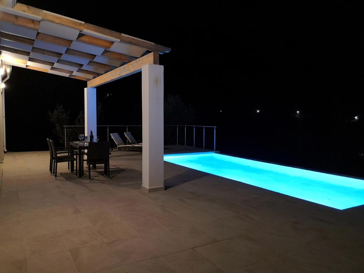 Sunset Sea View Villa 6 Арилас Екстериор снимка