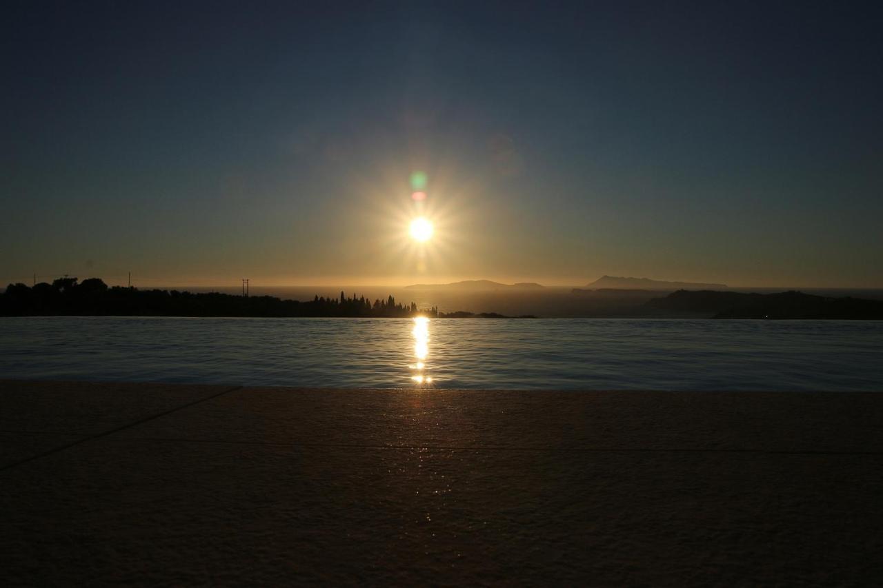 Sunset Sea View Villa 6 Арилас Екстериор снимка