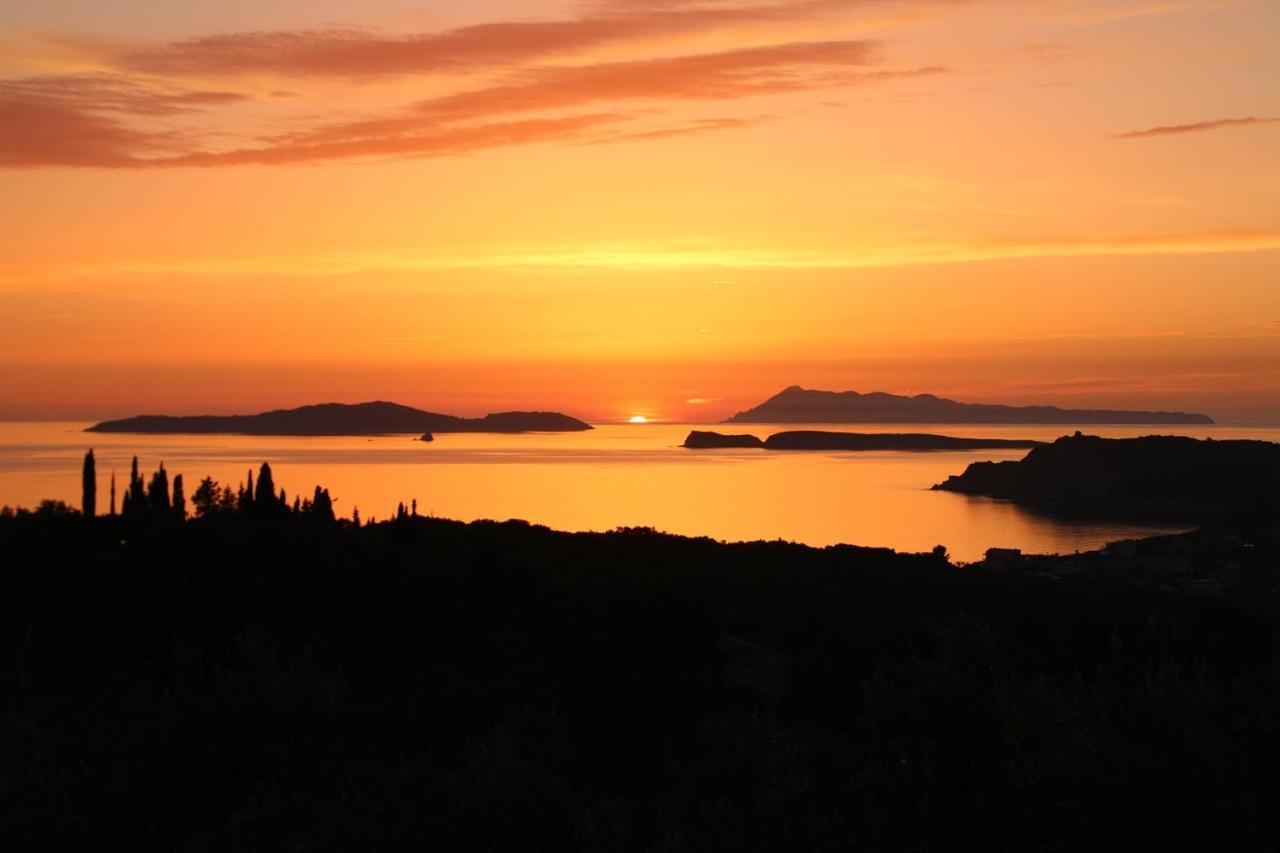 Sunset Sea View Villa 6 Арилас Екстериор снимка
